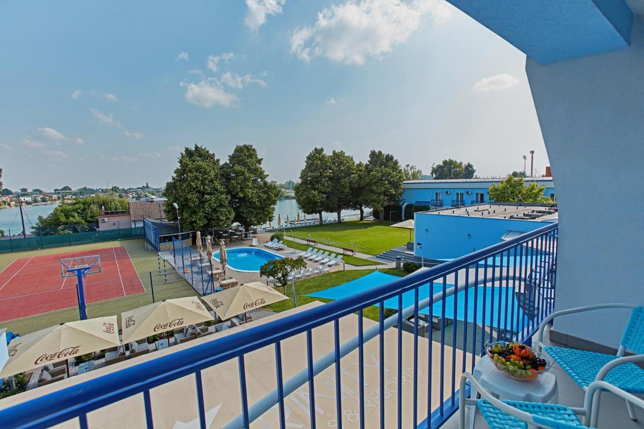 Hotel Senec Aqua Resort - Family Friendly מראה חיצוני תמונה