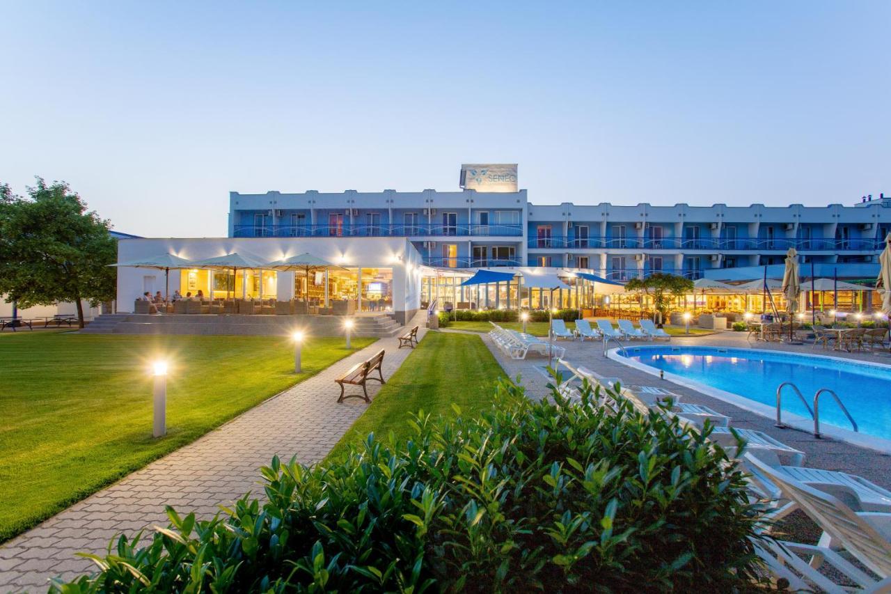 Hotel Senec Aqua Resort - Family Friendly מראה חיצוני תמונה