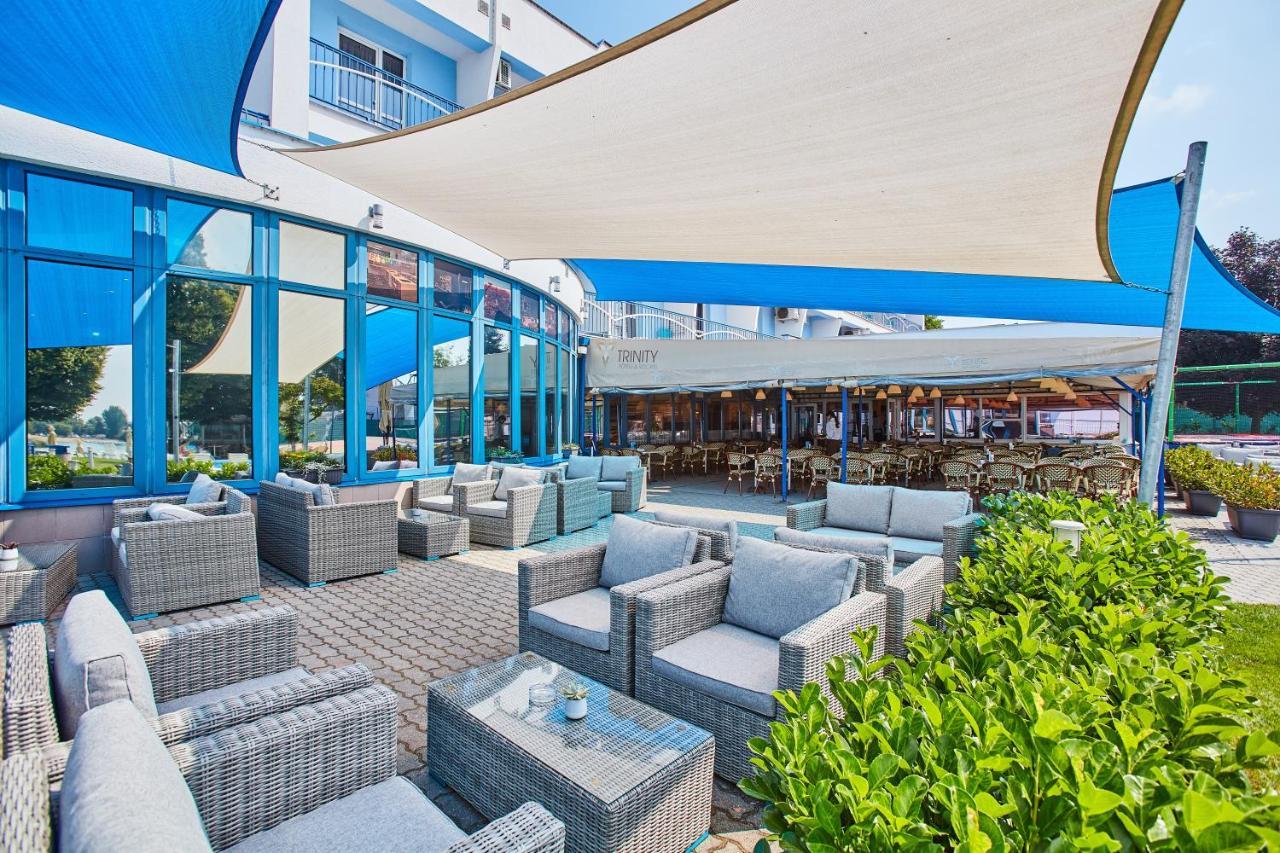 Hotel Senec Aqua Resort - Family Friendly מראה חיצוני תמונה