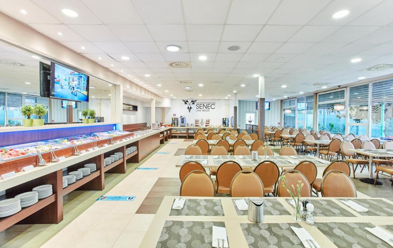 Hotel Senec Aqua Resort - Family Friendly מראה חיצוני תמונה