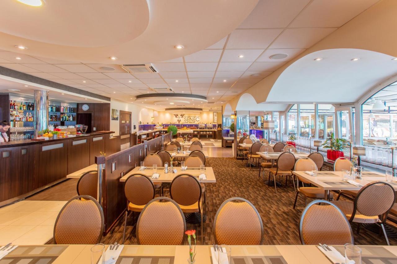 Hotel Senec Aqua Resort - Family Friendly מראה חיצוני תמונה