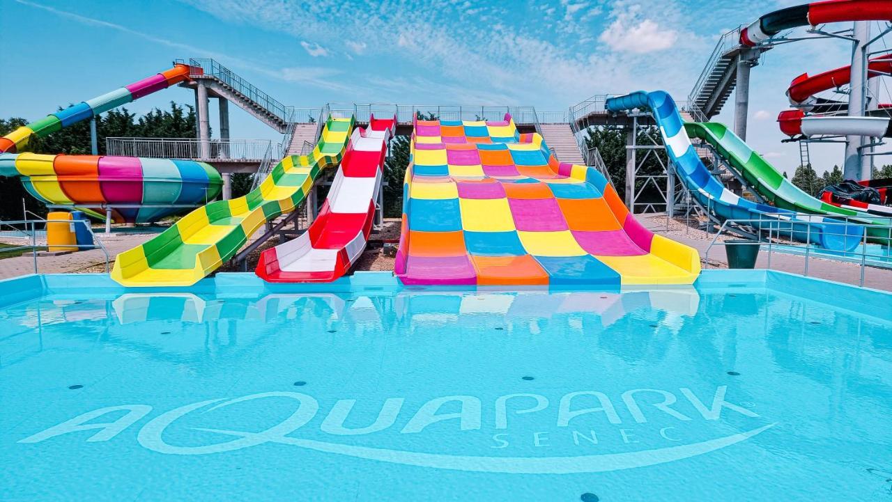 Hotel Senec Aqua Resort - Family Friendly מראה חיצוני תמונה