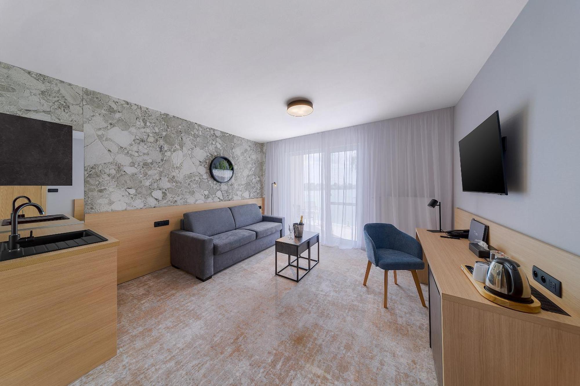 Hotel Senec Aqua Resort - Family Friendly מראה חיצוני תמונה