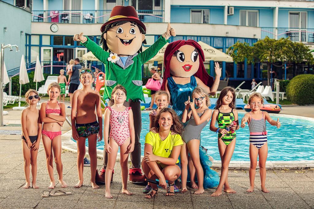 Hotel Senec Aqua Resort - Family Friendly מראה חיצוני תמונה