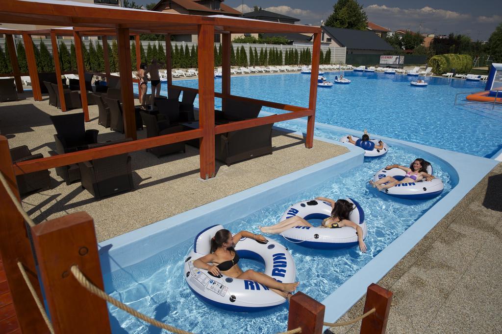 Hotel Senec Aqua Resort - Family Friendly מראה חיצוני תמונה